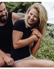 Bawełniana damska koszulka z krótkim rękawem COMFORT COTTON czarny
